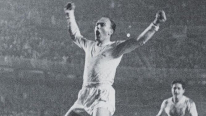 Di Stefano celebrando un gol